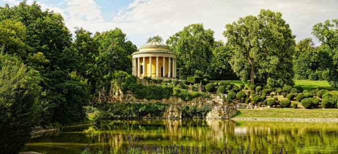 Titelbild: Rousseaus Garten