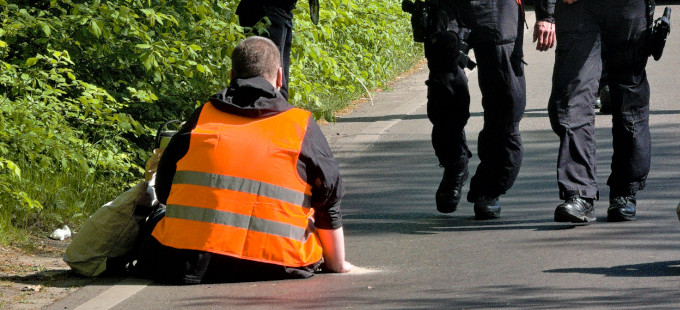 Titelbild: Geschichte der Radikalität: Würden Sie für eine Idee sterben?