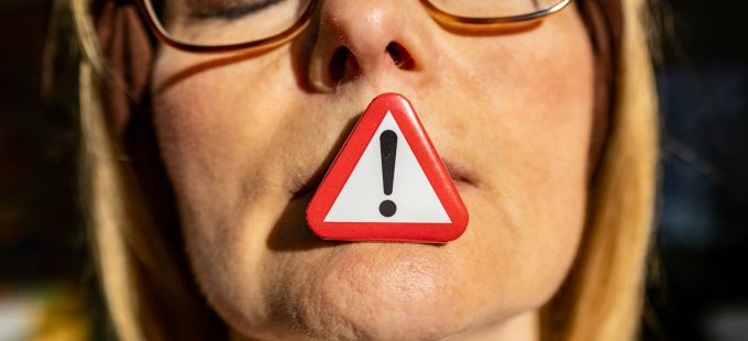 Titelbild: Mit Extremist:innen reden?