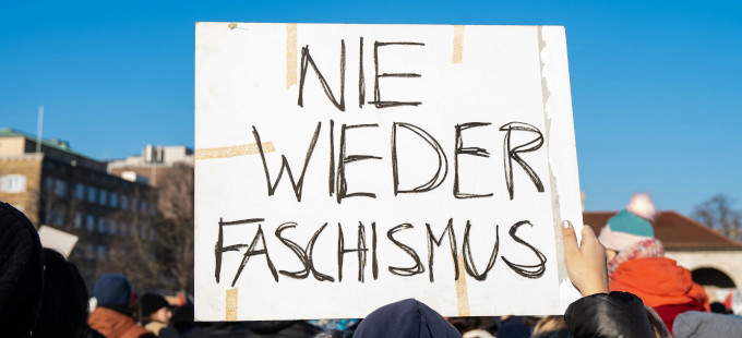 Titelbild: Woher kommt der neue Faschismus?