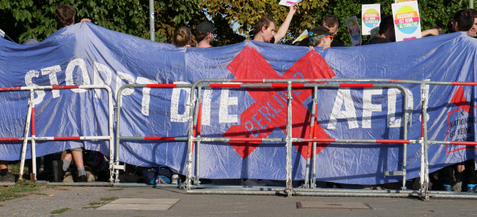 Titelbild: Protest f&uuml;r die Normalit&auml;t