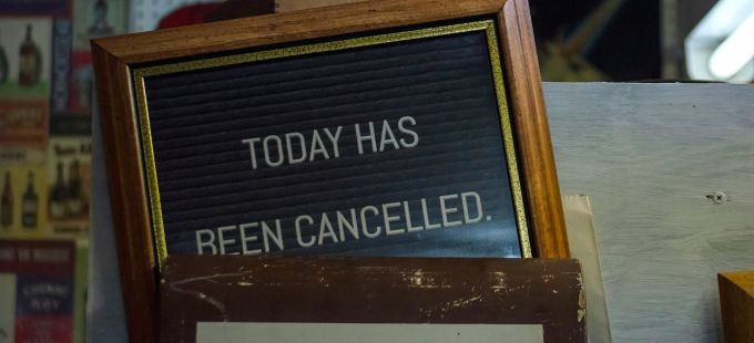 Titelbild: Causa Ostritsch: Falsche Freunde der Weisheit