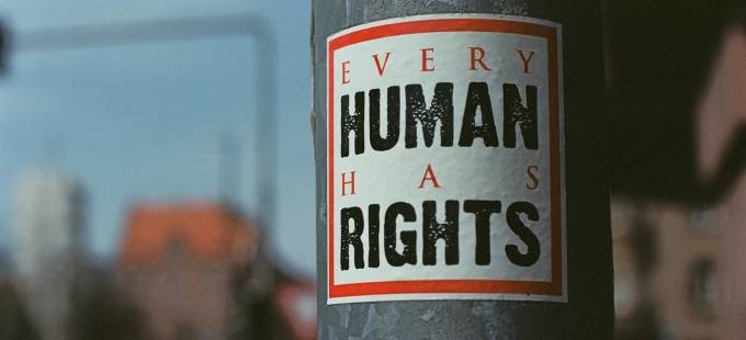 Titelbild: Menschenrechte: Jedes Leid zählt